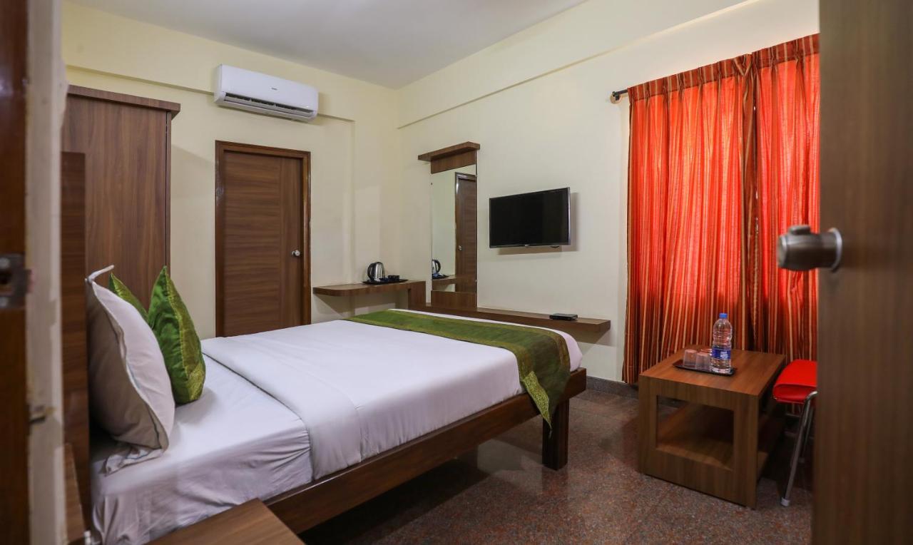 Treebo Trip Kapil Royalista Hotel Ludhiana Luaran gambar